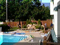 fountain.jpg (81730 bytes)