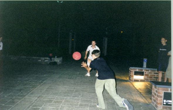 4square2.jpg (34521 bytes)