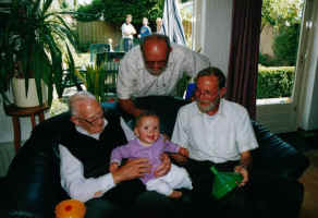 2001 08 05  I12 29 daphne opas.jpg (190784 bytes)