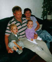 2001 08 05  I12 34 fam schalk.jpg (140974 bytes)