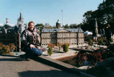 2002103037 madurodam Emy.jpg (126353 bytes)