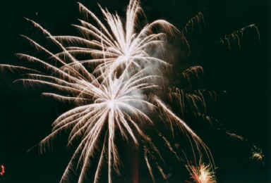 2002123131vuurwerk.jpg (108727 bytes)