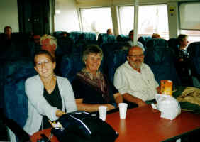 2001.09.14 01.08 pap meta ilse boot.jpg (159748 bytes)