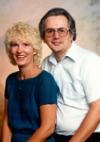 mom and dad in 1985