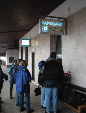 spis11-bankomat.jpg (33475 bytes)