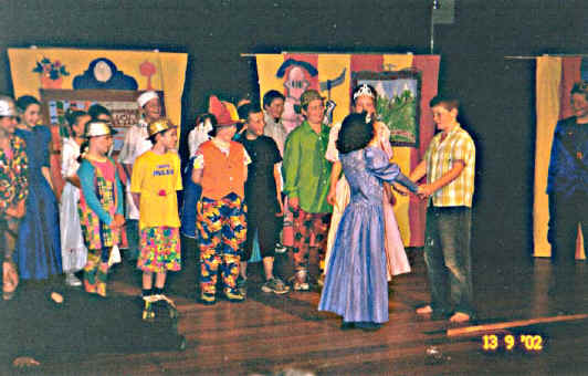 Princeandprincess.jpg (77891 bytes)