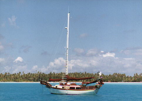 boatbora.jpg (21838 bytes)
