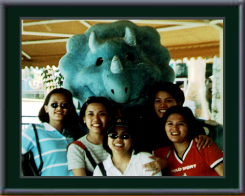 enchanted kingdom, sta rosa laguna