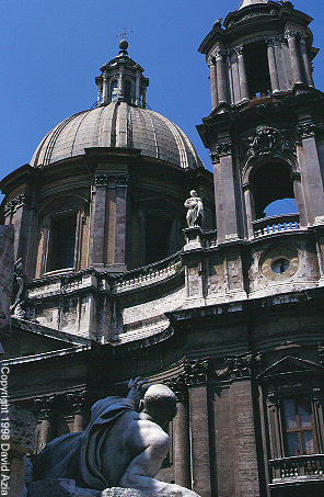 piazzanavona1.jpg (113128 bytes)