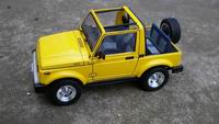 Suzuki Jimny in Yellow