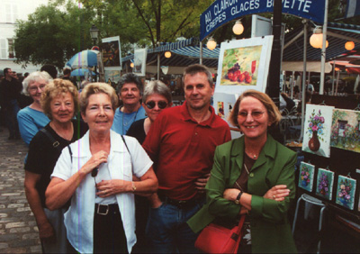 a happy crowd at Montmatre