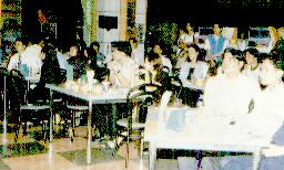 akf02.JPG (15012 bytes)