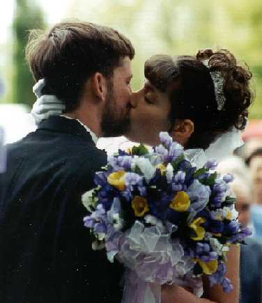Wedding Kiss