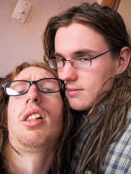 The hippy-yuppy and the lowlife. It's looks like their man-train has already reached it's destination.