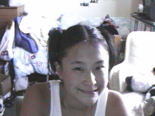 *gigglie.. peace sign!*