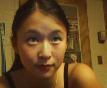too much make up :p