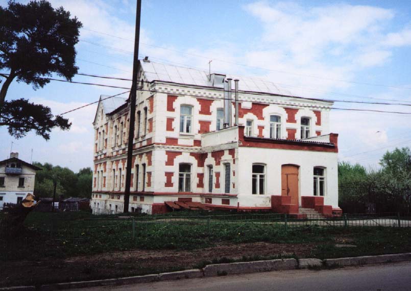 Derviz-House.jpg (74733 bytes)