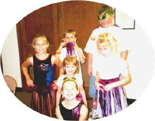 floatkids.jpg (20316 bytes)