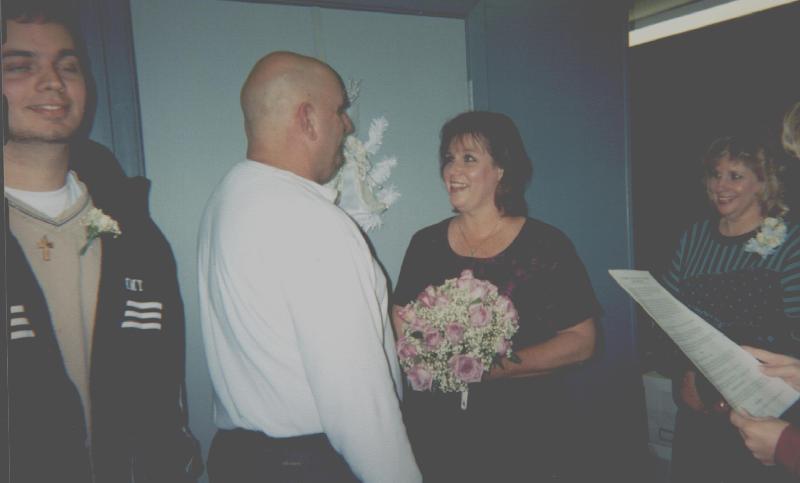 wedding11.jpg (26354 bytes)