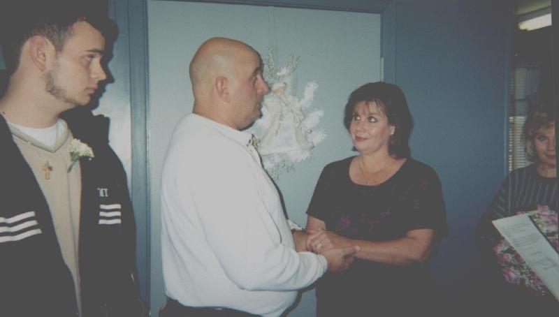 wedding3.jpg (26001 bytes)
