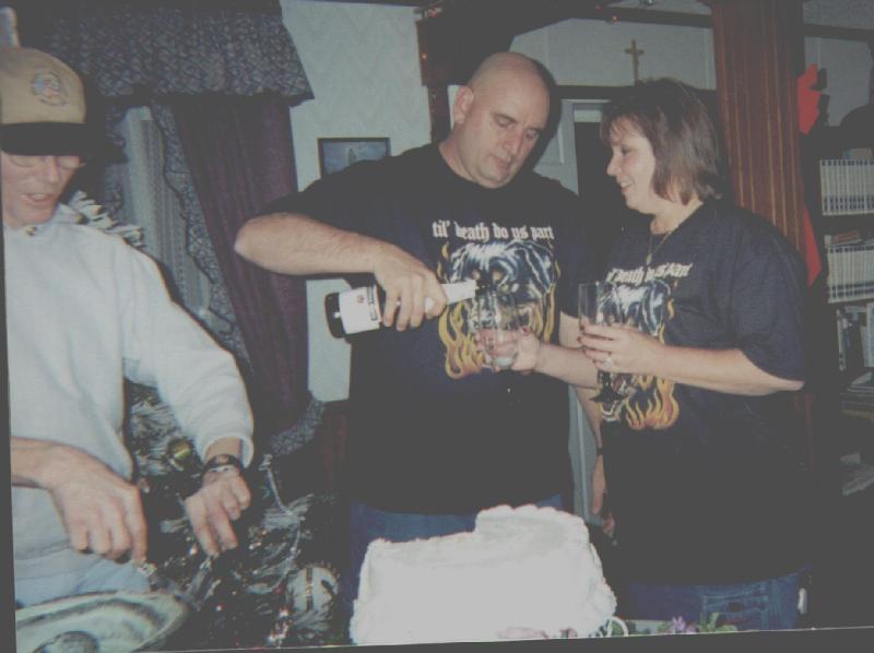 wedding5.jpg (43382 bytes)
