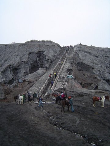 bromovulkaaningang.jpg