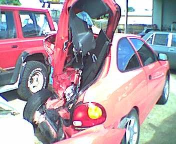 side.jpg (35987 bytes)