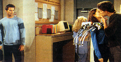 Gilly & Jake kiss for the cameras