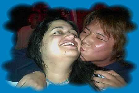 kiss kiss*