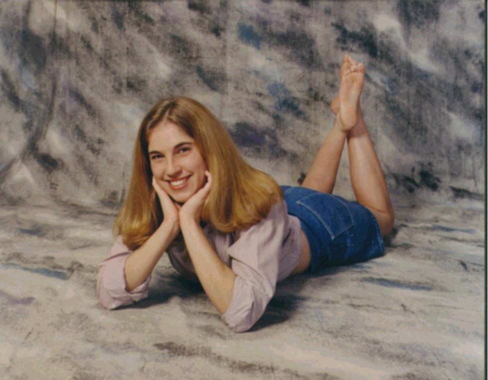 Marisa Senior.jpg - 129904 Bytes