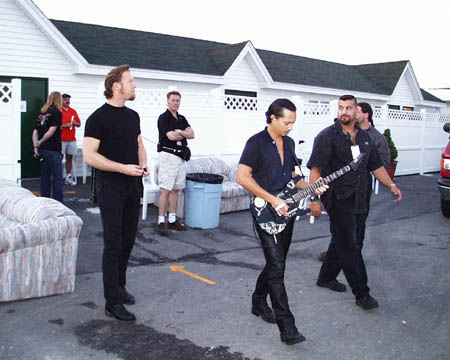 MYCON6.jpg (39696 bytes)