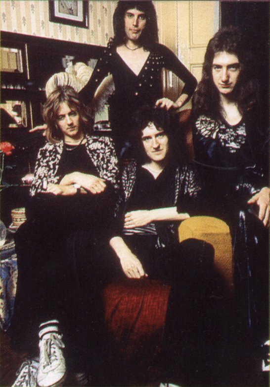 Ahhh, isn't it so wonderful how Roger manages to look pissed at every 70's photo op? :-)