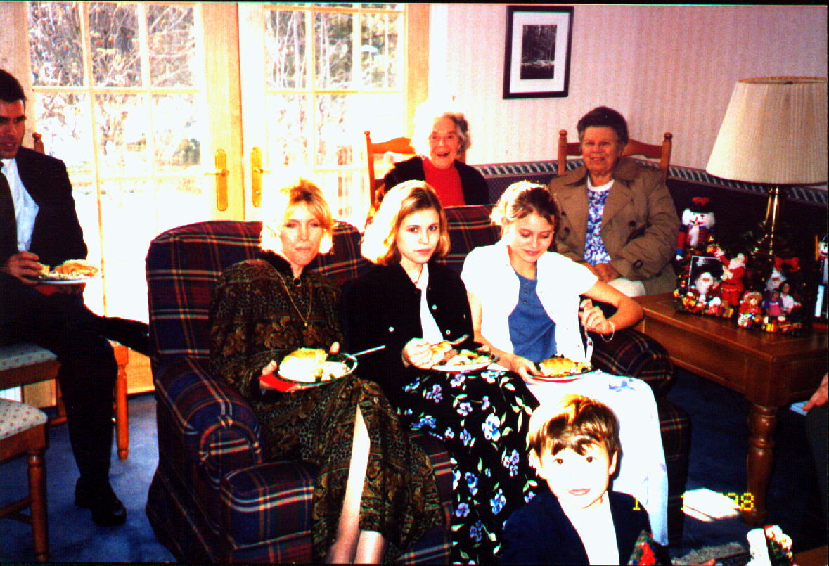 The Byebees chowing down - Dec 13 '98