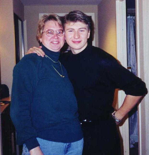 debbie and alexei.jpg (42672 bytes)