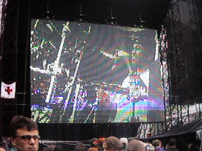 concert picture with big screen
