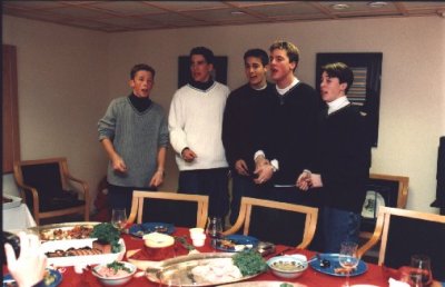 Fan2.JPG (23468 bytes)