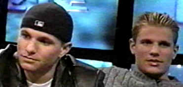 loveline3.jpg (67856 bytes)