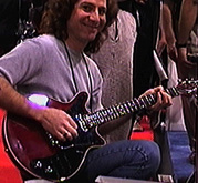Steve fondles Red