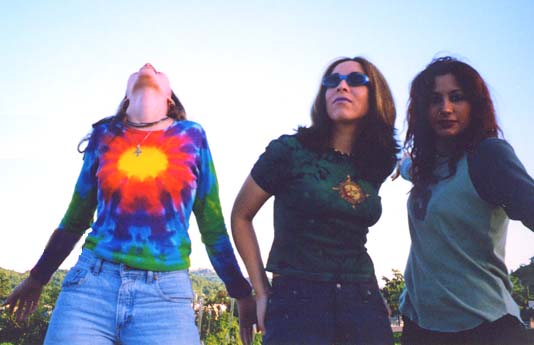 LIZ, GABRIELA y SARA