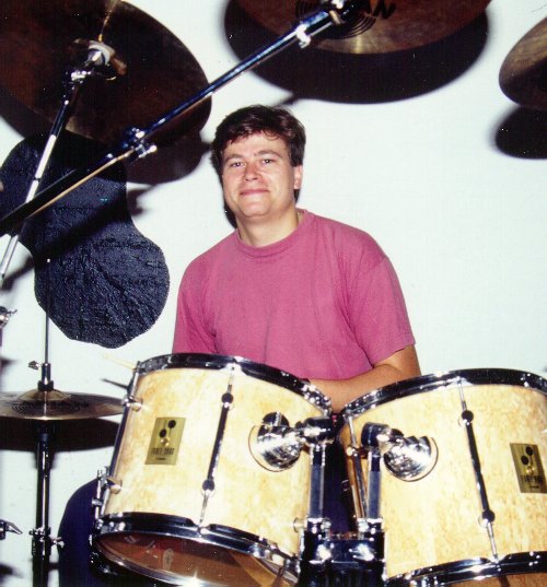 Roger op drums, as ever ;-)