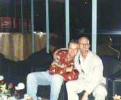 Vince & Andy en la recepcion del hotel