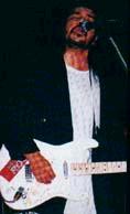 Ramli Sarip singing with 'feel'.