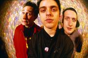 Green Day-Mike Dirnt (bass), Billie Joe (vocals, guitar), Tr� Cool (drums) (click for full size photo)