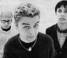 Green Day-Tr&eacute; Cool (drums), Billie Joe (vocals, guitar), Mike Dirnt (bass) (click for full size photo)