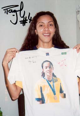 raquel25.jpg (20878 bytes)