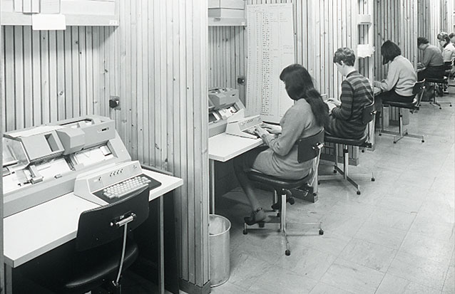 360-IBMkeypunches.jpg (66761 bytes)