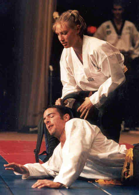 Varsity Show 99: Susan chokes Joe