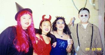Emi (Bruxa) , F (Diabinha) , Marcinha (Viuva Negra) e Schmidt (Jason) ...