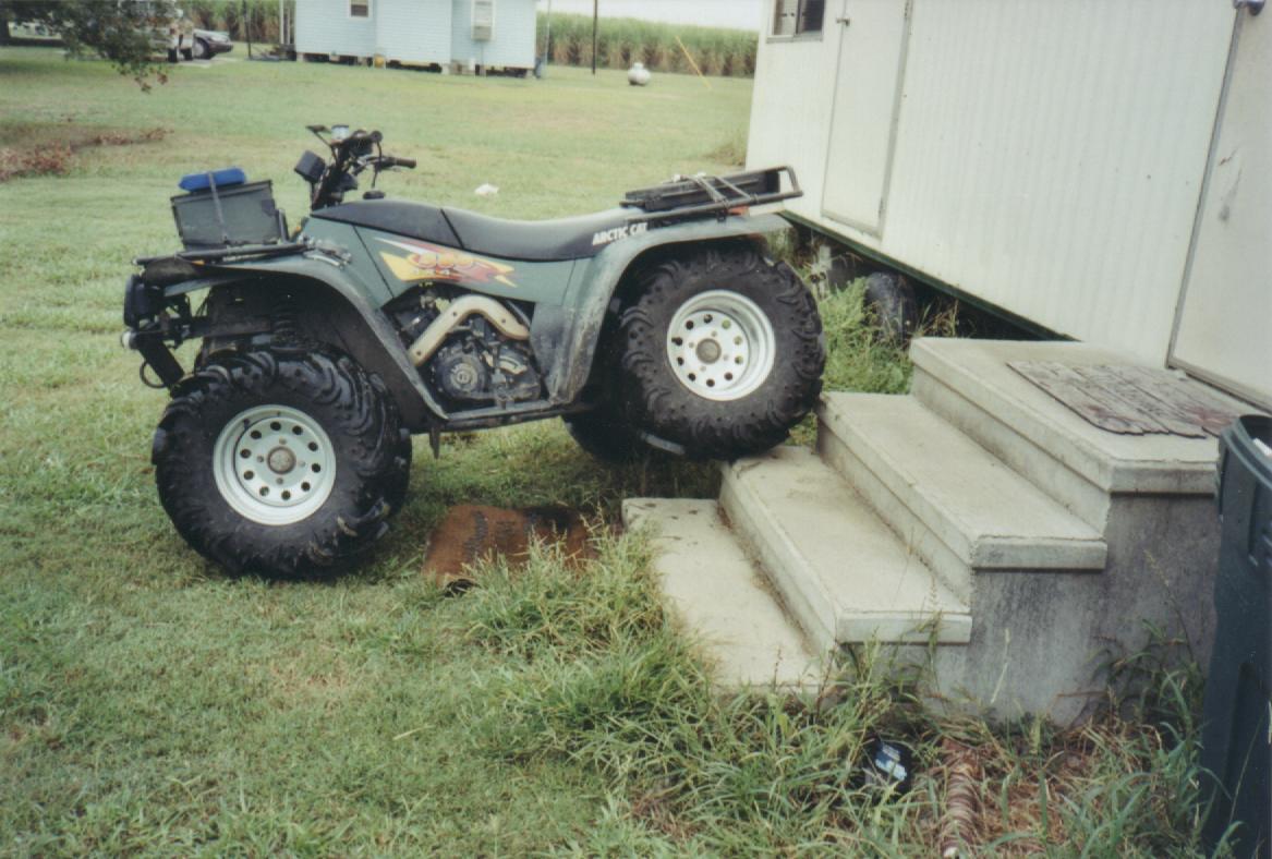 The Tri-Cat flexing, try this with your quad and see if you can keep all 4 tires on a surface.