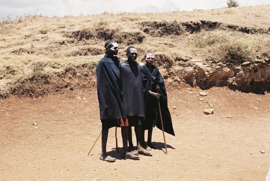 2002-Tanz-04-15-young_Masai